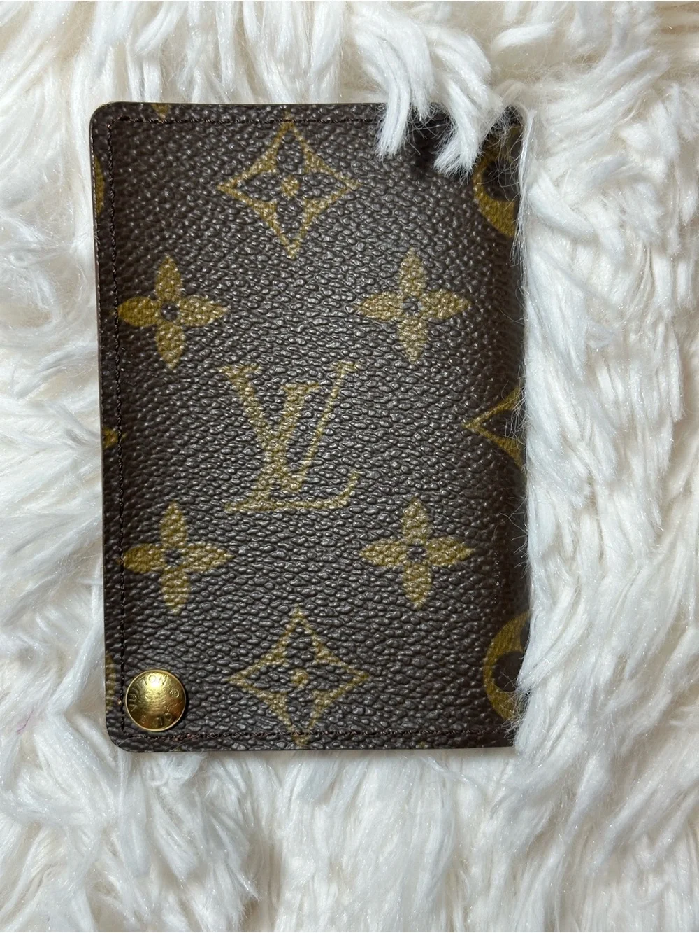 Louis Vuitton compact louis